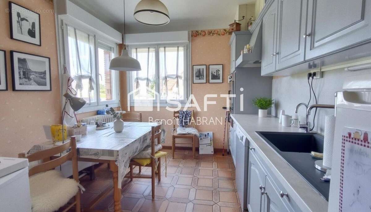 Maison 175 m² à Follainville-Dennemont  - photo 3