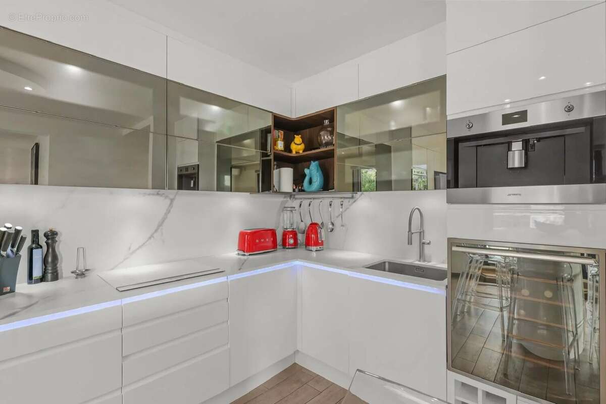 Appartement à VALLAURIS