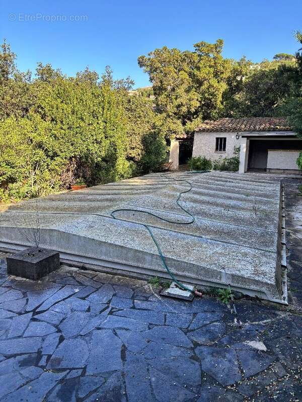 Maison à LES ISSAMBRES