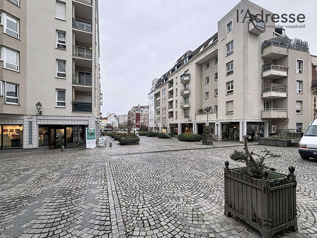 Appartement à SURESNES
