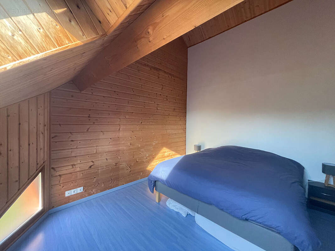 Maison à LA CHAPELLE-CHAUSSEE