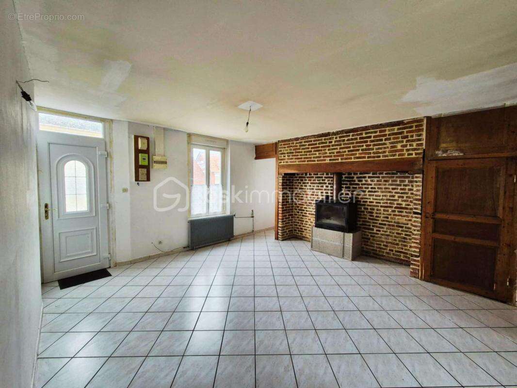 Maison à BERTEAUCOURT-LES-DAMES