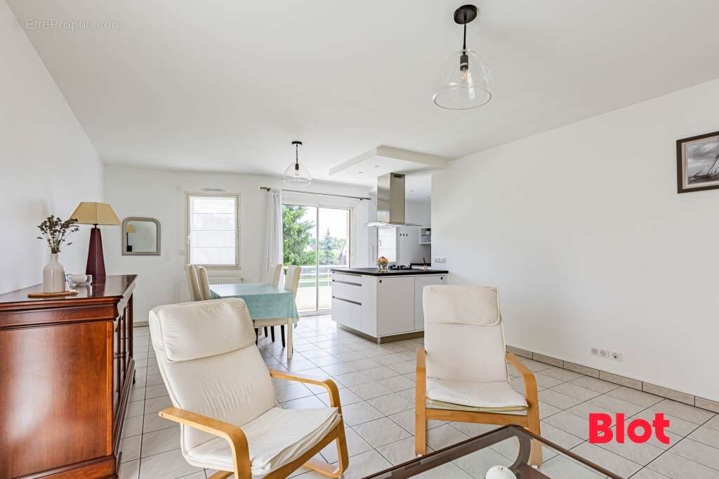 Appartement à SAINTE-LUCE-SUR-LOIRE