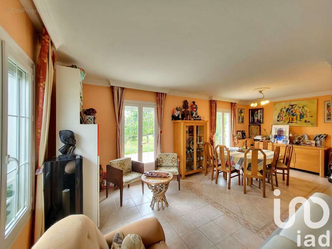 Photo 2 - Maison à THURE