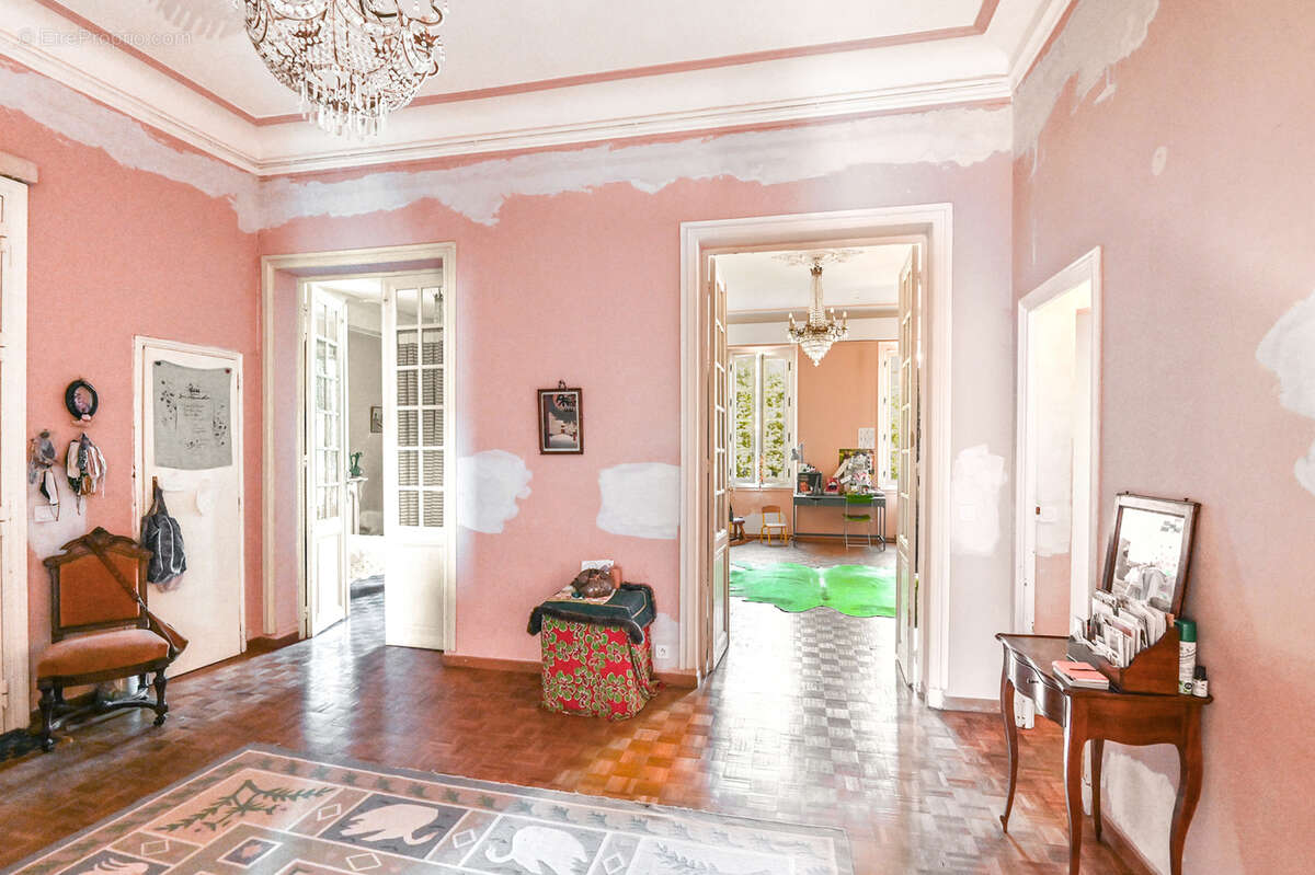 Appartement à MARSEILLE-1E