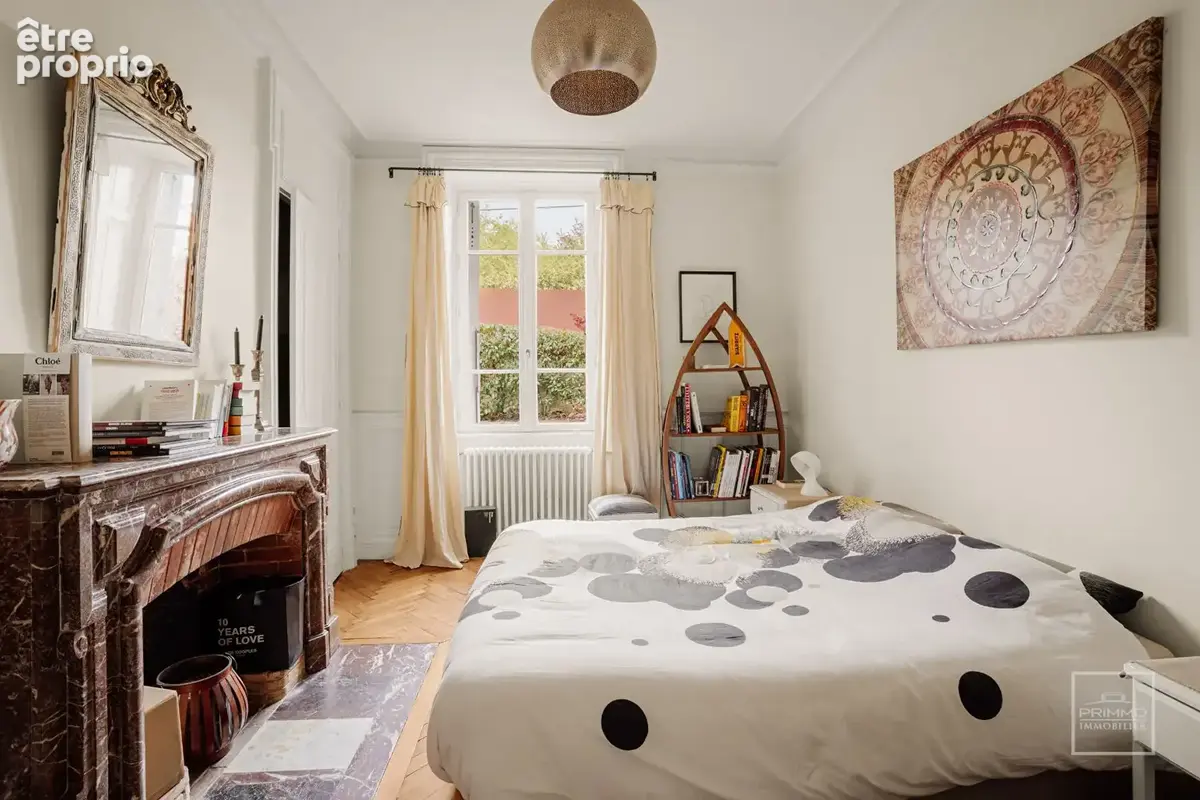 Neuville sur saone - 137m² de charme, jardin 1385m² & parking - photo 7