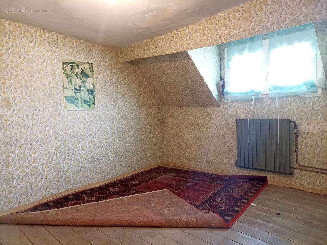 Maison 6 pièces / 102 m² / 94 000 EUR / SAINT-HILAIRE-LEZ-CAMBRAI - photo 17