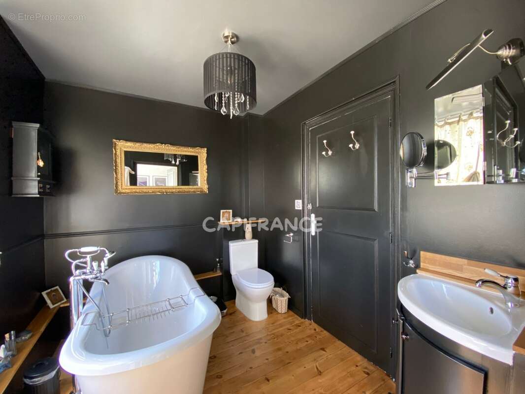 Maison ancienne de charme, jardin avec jacuzzi, hyper centre Noailles, tout à pied - photo 10