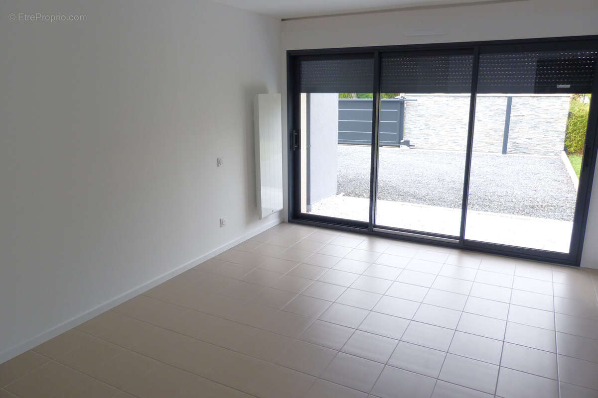 Maison à SAINT-PIERRE-DE-VARENGEVILLE