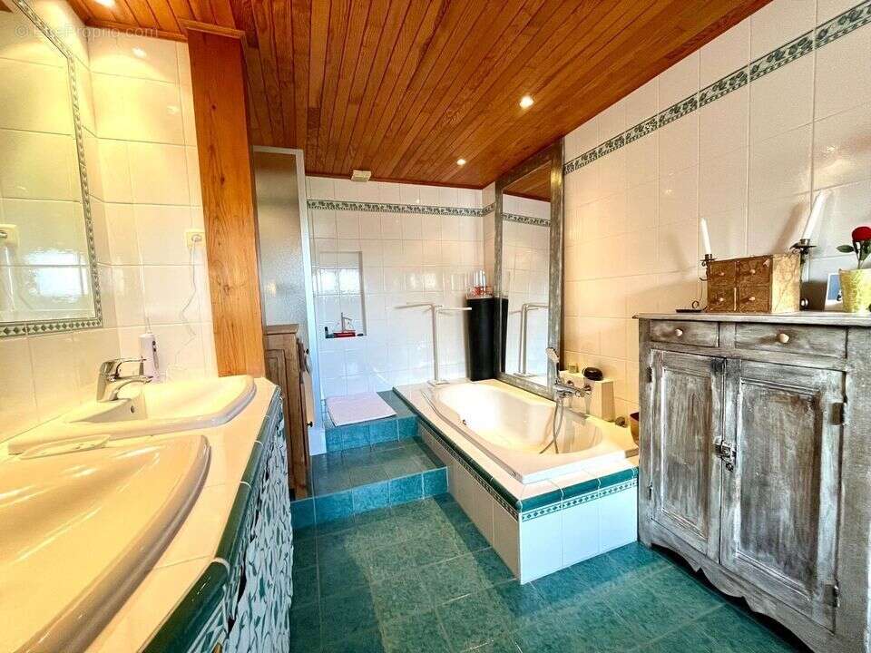 Maison à ARTHAZ-PONT-NOTRE-DAME