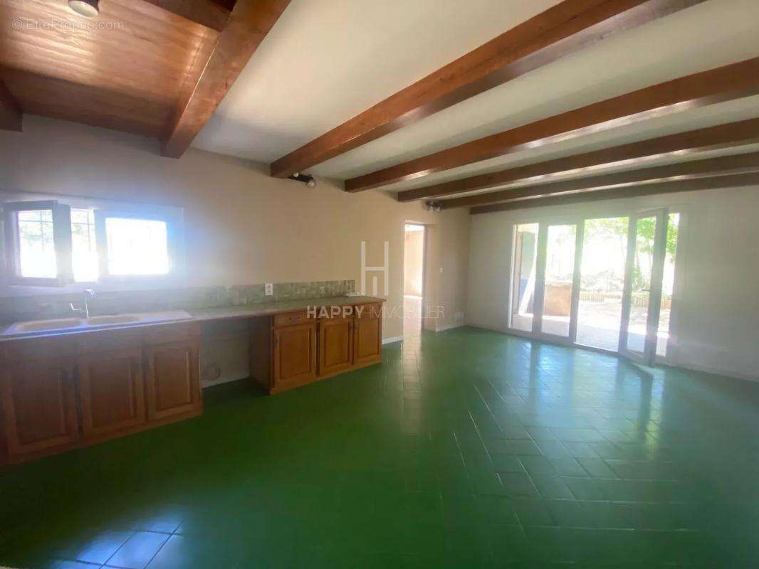 Ensemble immobilier Alpilles Sud sur terrain de 3627 M2 - photo 17