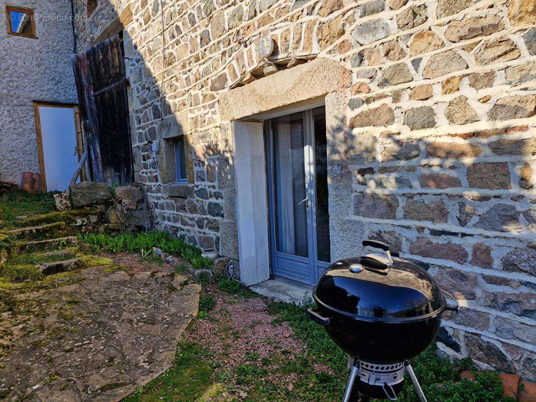 Maison à SAINT-JUST-EN-CHEVALET