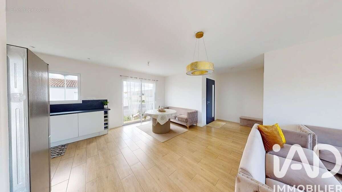 Photo 3 - Maison à ECHILLAIS