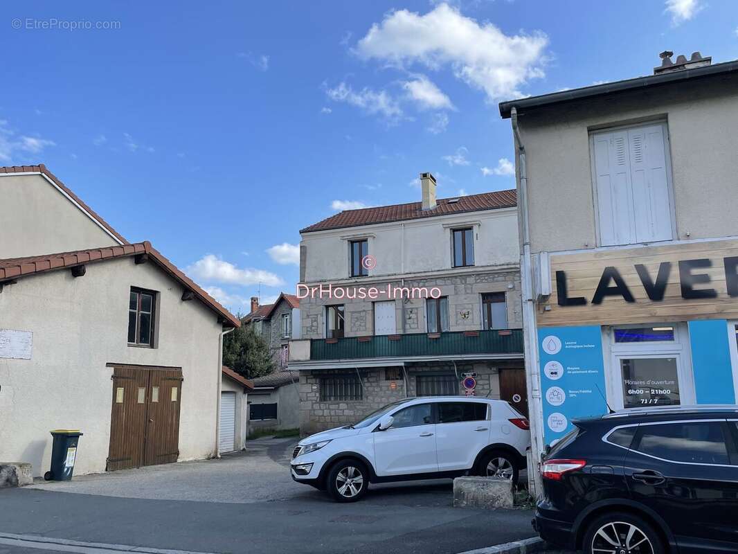 Appartement à UNIEUX