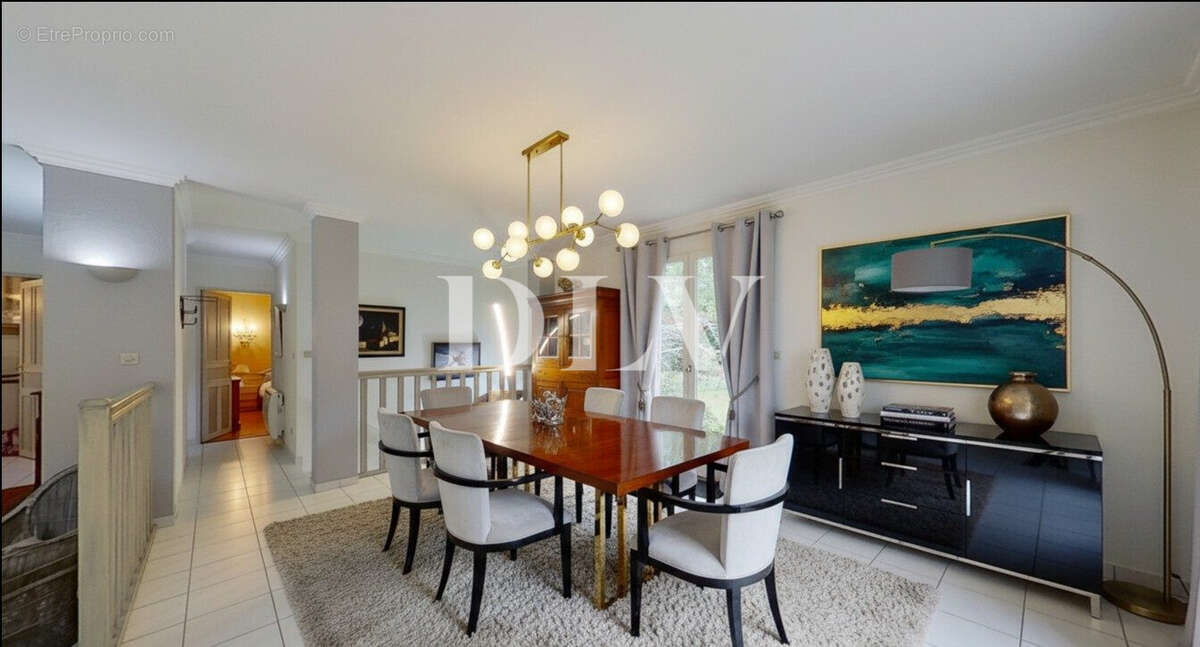 Maison à VULAINES-SUR-SEINE