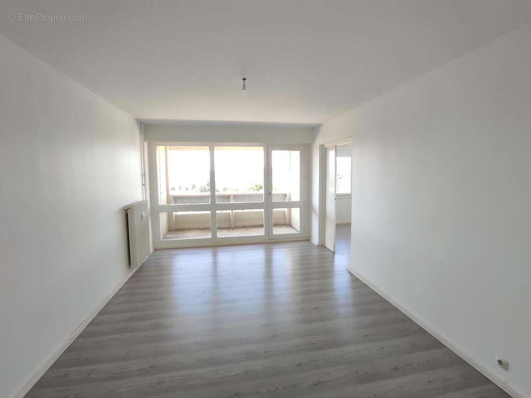   - Appartement à CALUIRE-ET-CUIRE