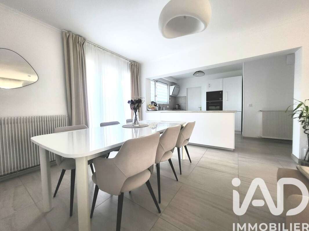 Photo 2 - Maison à CHARLEVILLE-MEZIERES