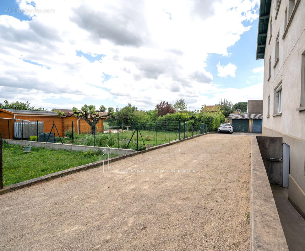 Appartement à BOURG-DE-PEAGE