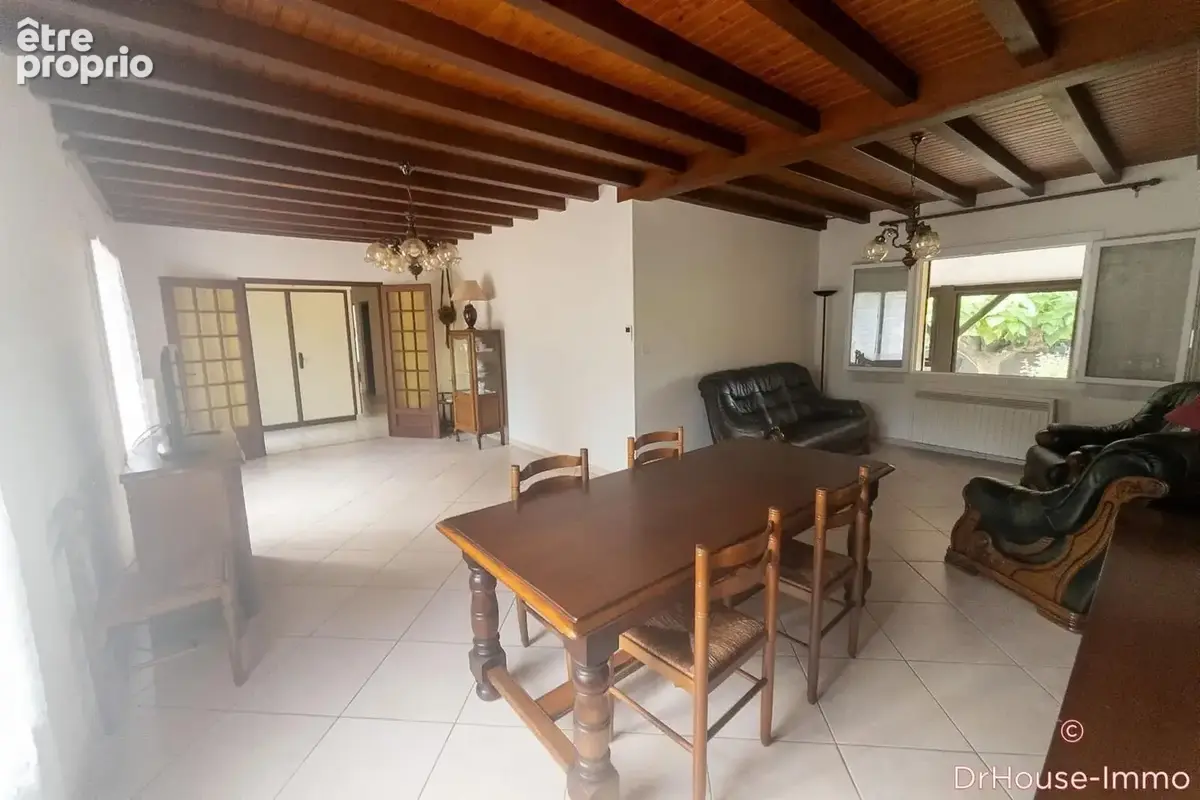 Maison 125 m² à Paillet  - photo 2