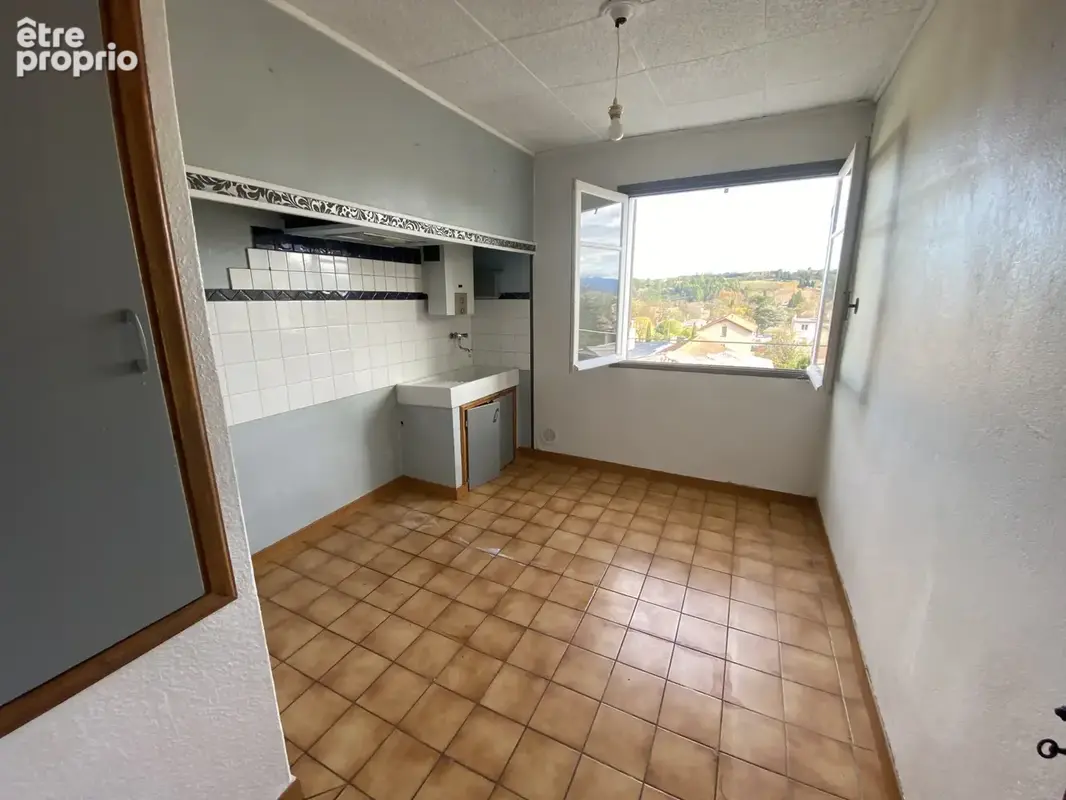 Limoux, Ensemble immobilier avec garages et dépendances - photo 17