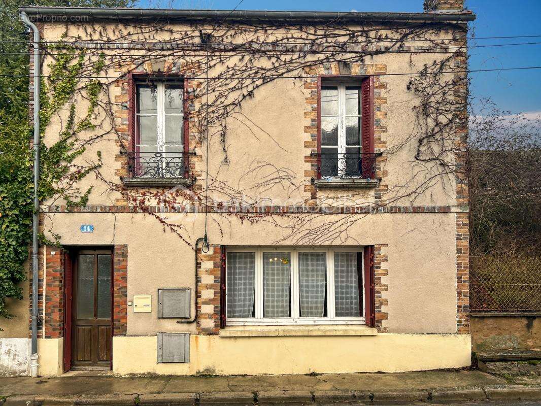 Maison à PONT-SUR-YONNE