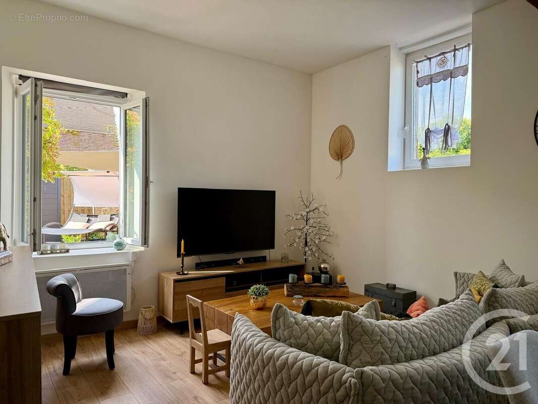 Maison à VERT-EN-DROUAIS