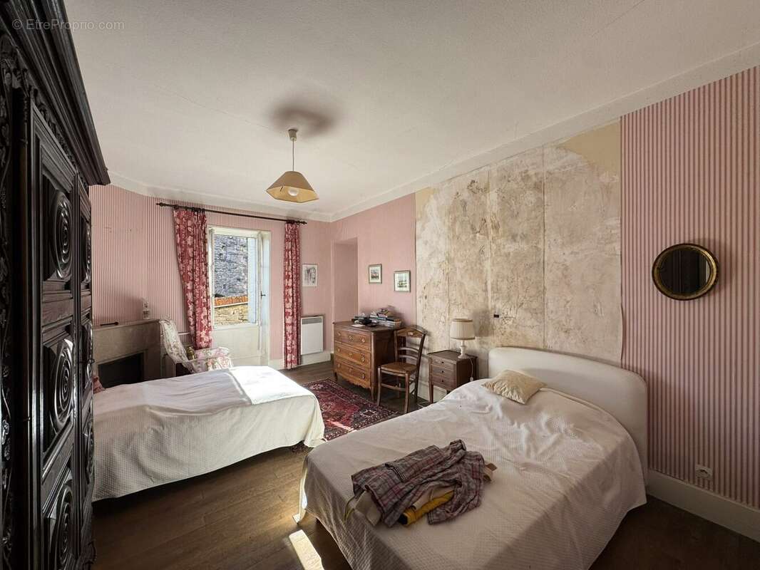 Maison à LA ROCHEPOT