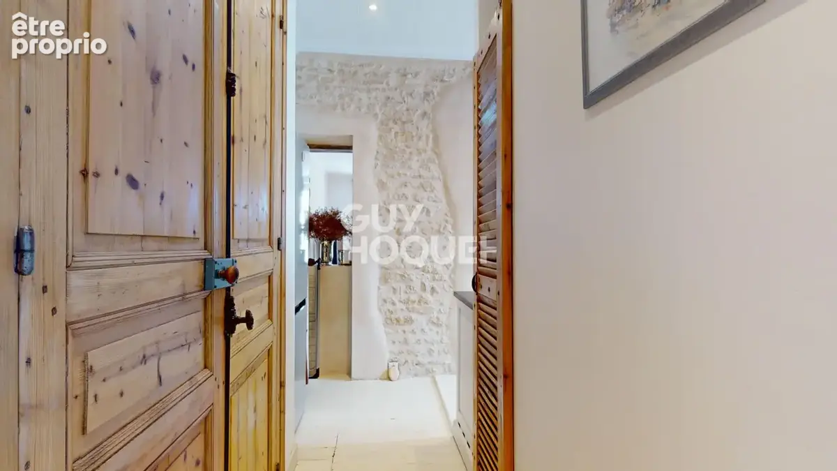 Appartement de charme avec vue sur le port et potentiel mixte ? Ars-en-Ré - photo 8