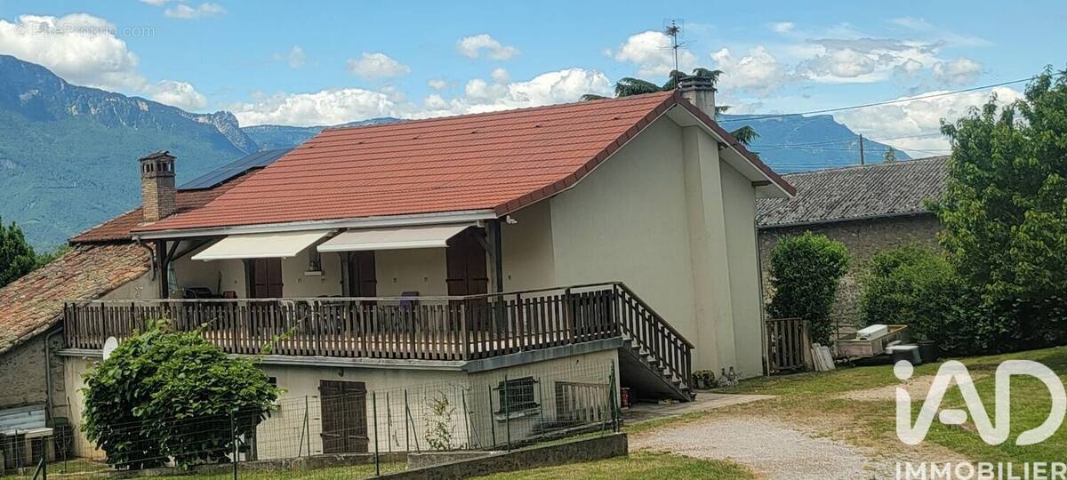 Photo 1 - Maison à BRIE-ET-ANGONNES