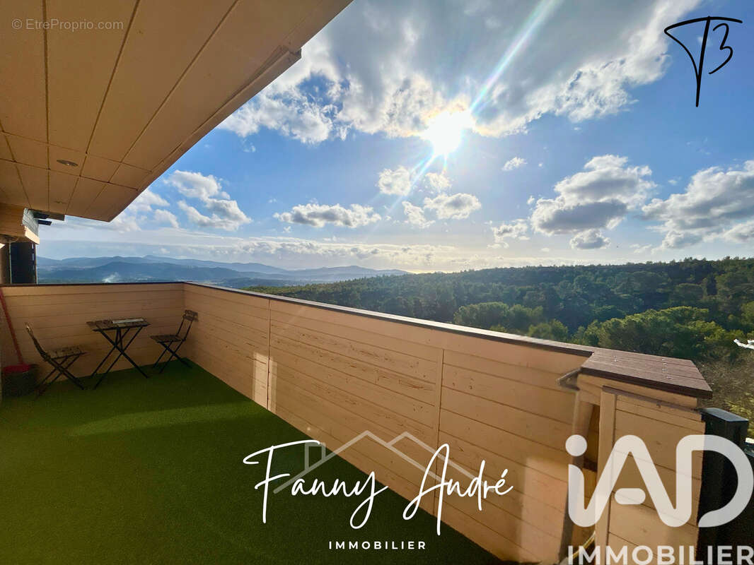 Photo 3 - Maison à LE CASTELLET