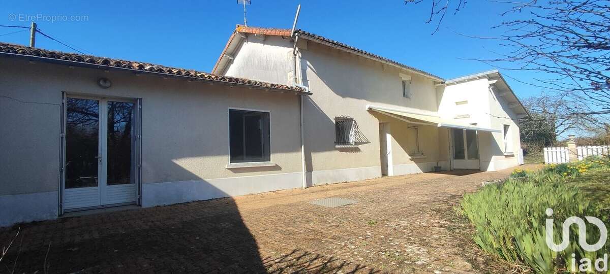 Maison 148 m² à Fomperron  - photo 3
