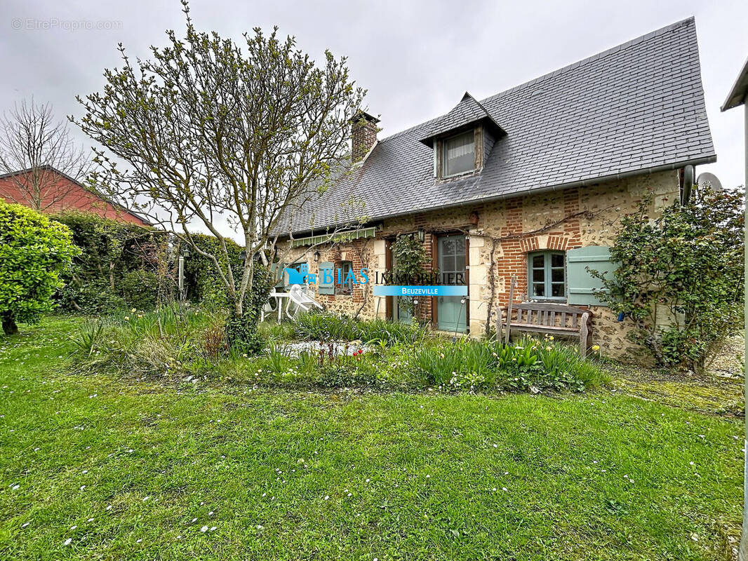 Maison à CONTEVILLE