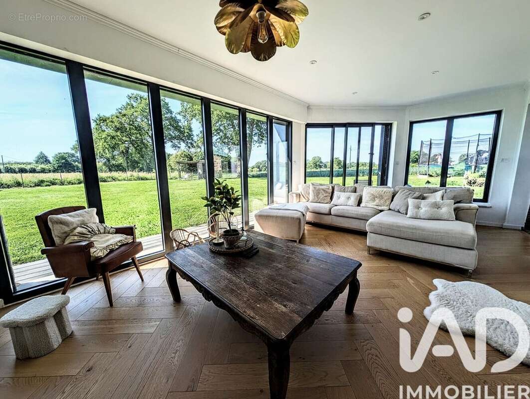 Photo 3 - Maison à VAL-D'IZE