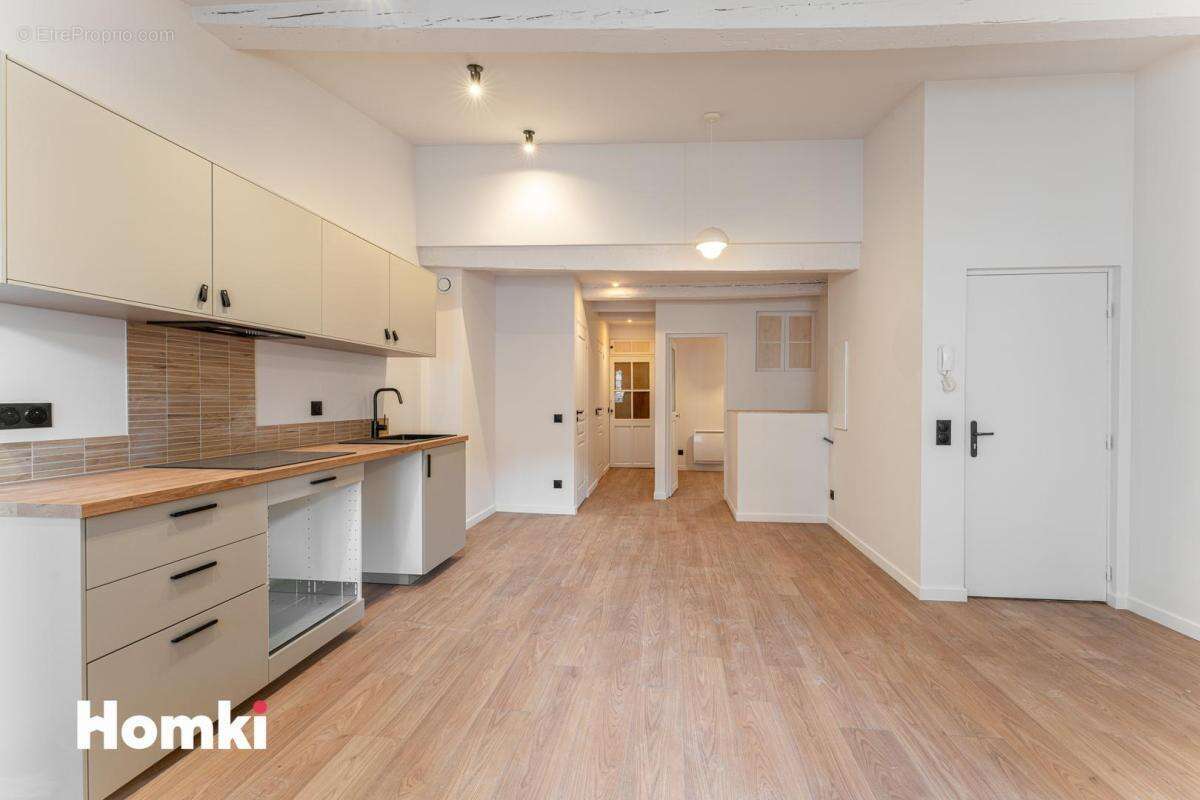 Appartement à MARSEILLE-2E