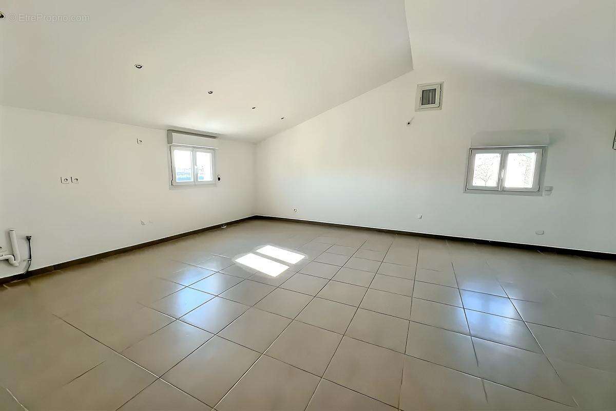 Maison 184 m² à Bernis  - photo 16