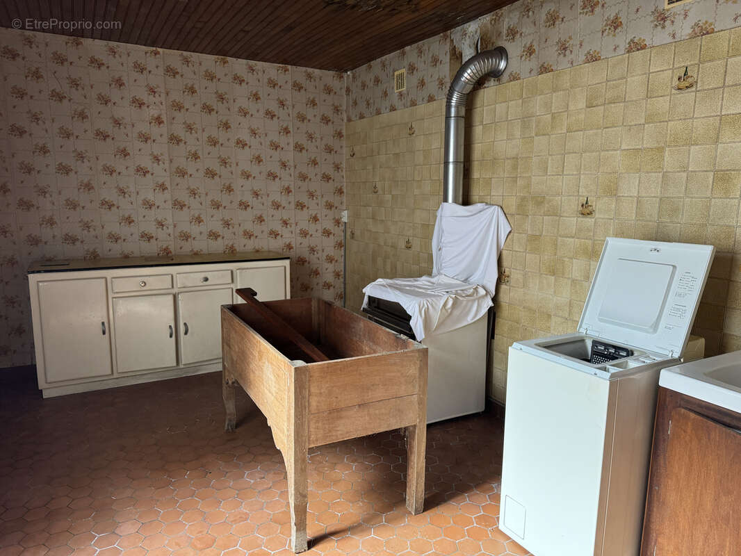 Maison à MONTREUILLON