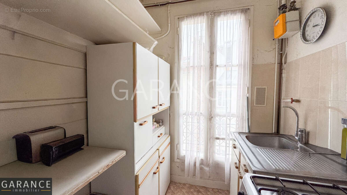 Appartement à PARIS-14E