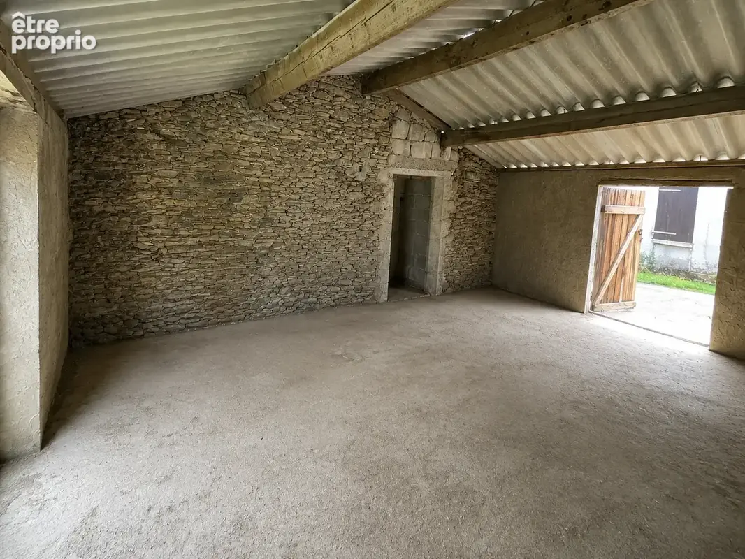 Chauvé - batiment en pierre - photo 4