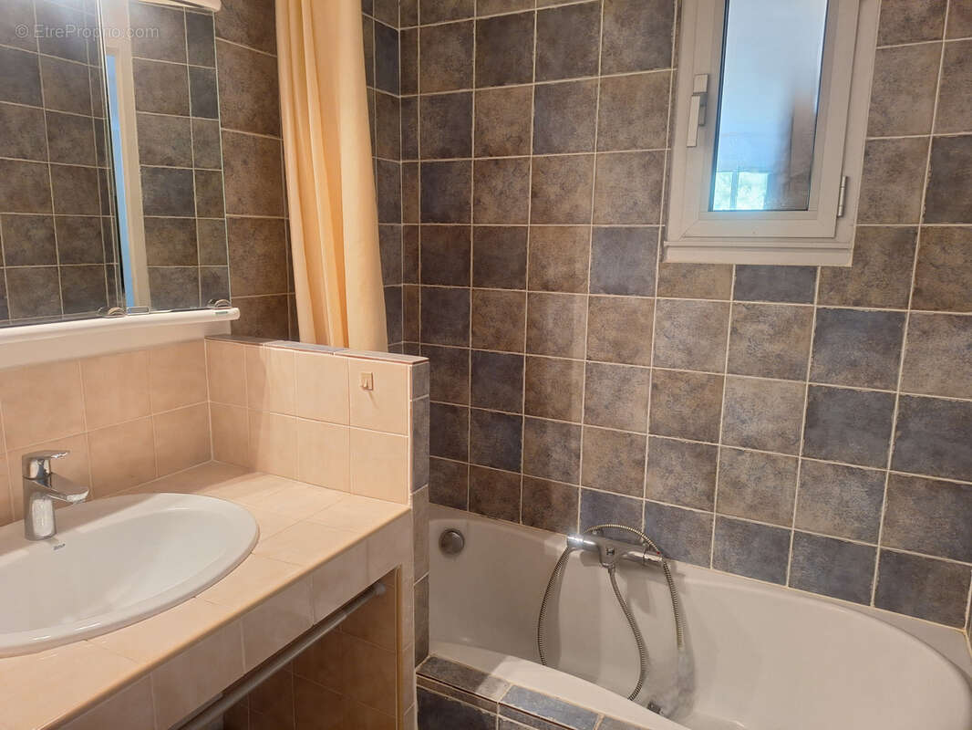 Maison à LAROQUE-DES-ALBERES