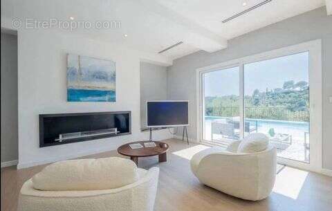 Maison 331 m² à Biot  - photo 3