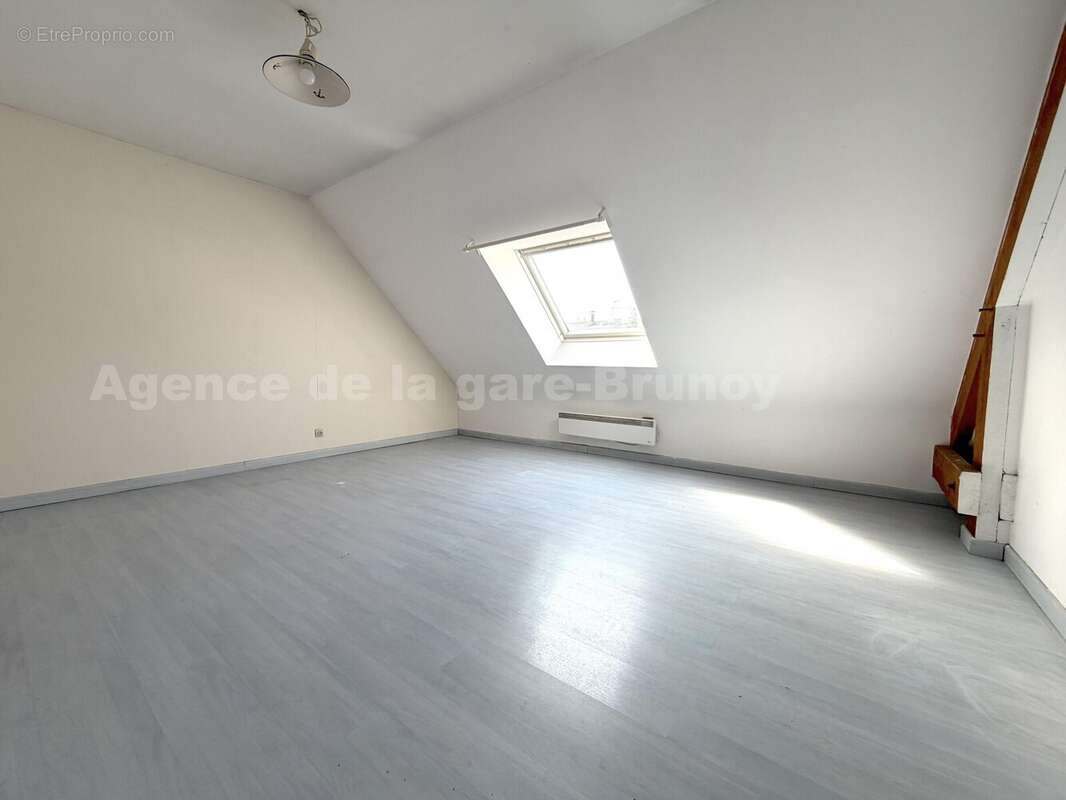 Chambre - Maison à BRUNOY