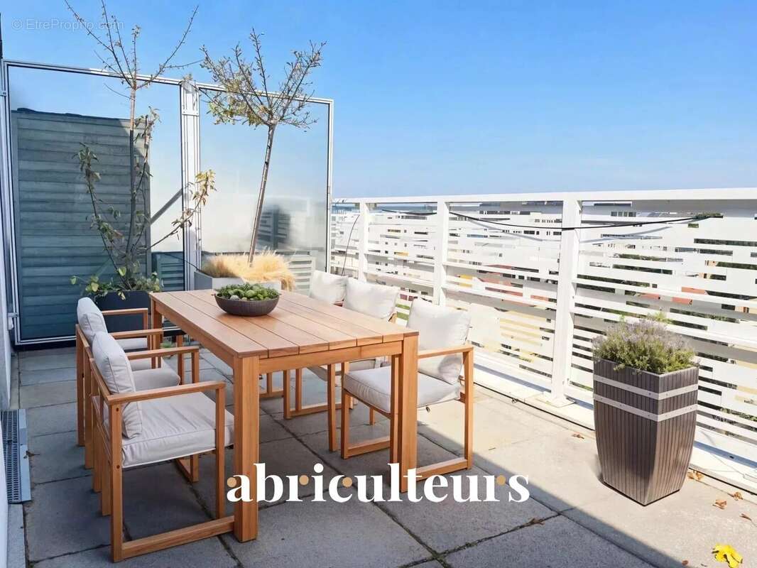 Appartement à COLOMBES