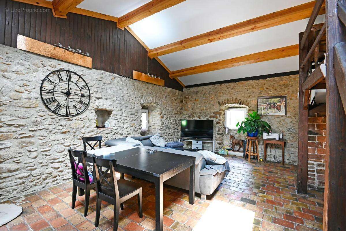 Maison à LE MARTINET