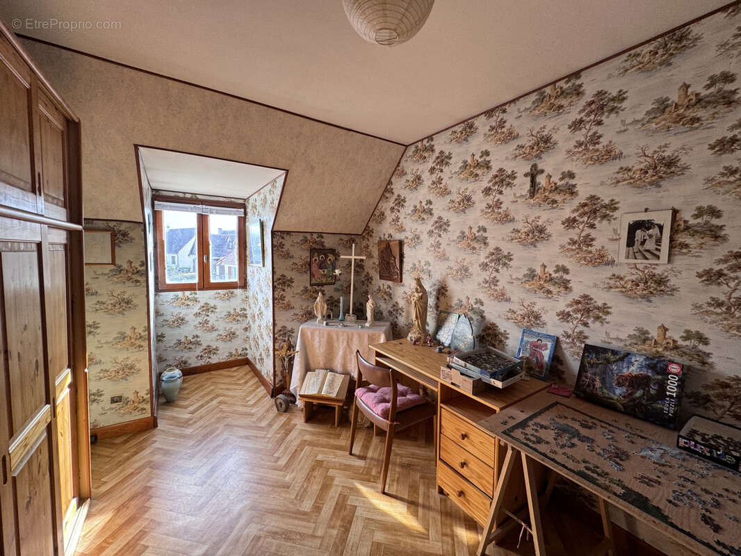 Maison à SAINT-JEAN-DE-BRAYE