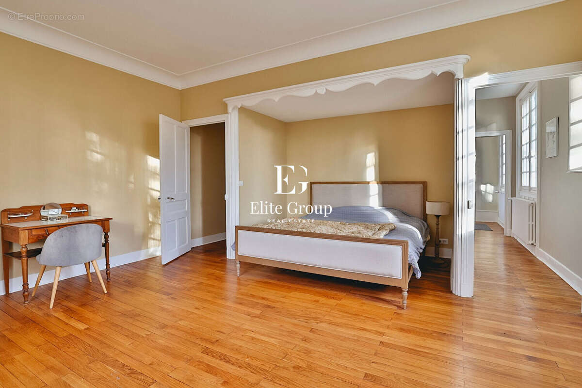 Maison à ORADOUR-SUR-VAYRES