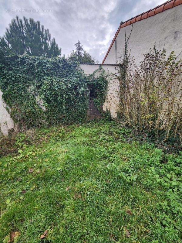 Maison à ADRIERS