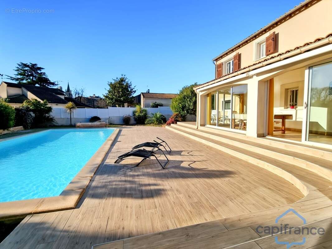 MAISON de 222m² ou double habitation - PISCINE - Terrain arboré de 830m² sans vis-à-vis - CASTRIES (34) - photo 5