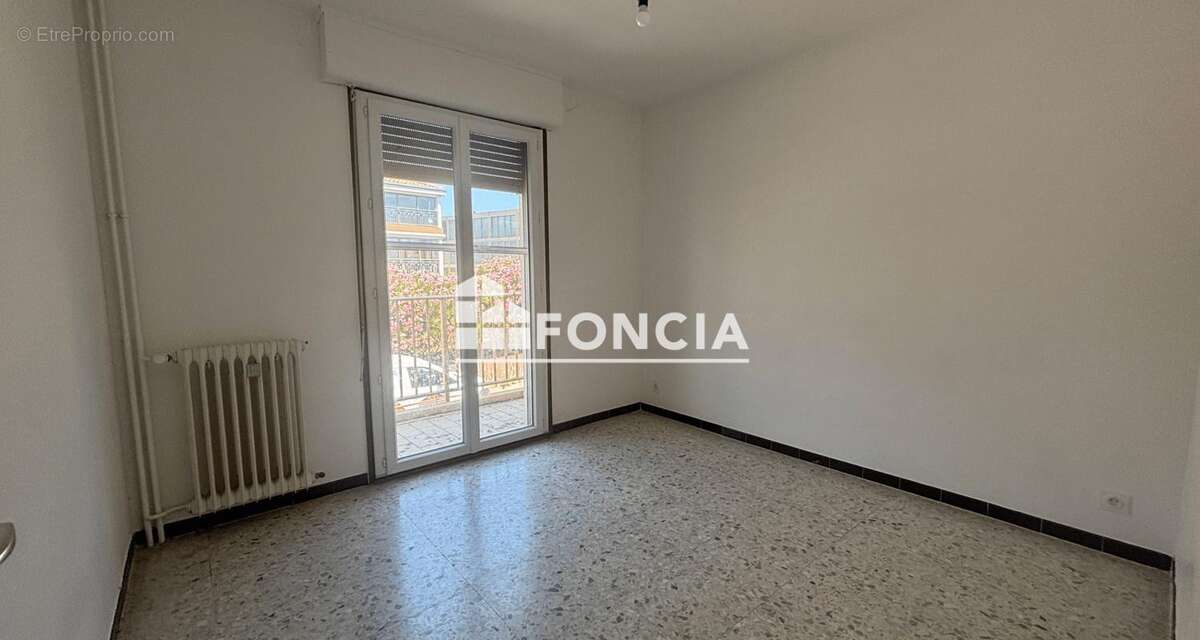 Appartement à SIX-FOURS-LES-PLAGES