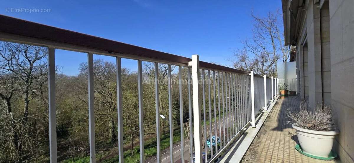 Appartement à FONTENAY-SOUS-BOIS