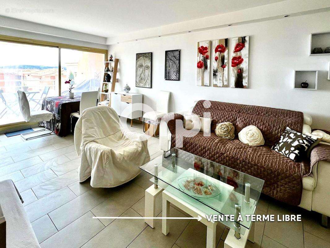 Appartement à MANDELIEU-LA-NAPOULE